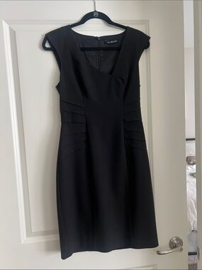 Black Halo Black Sleeveless Dress